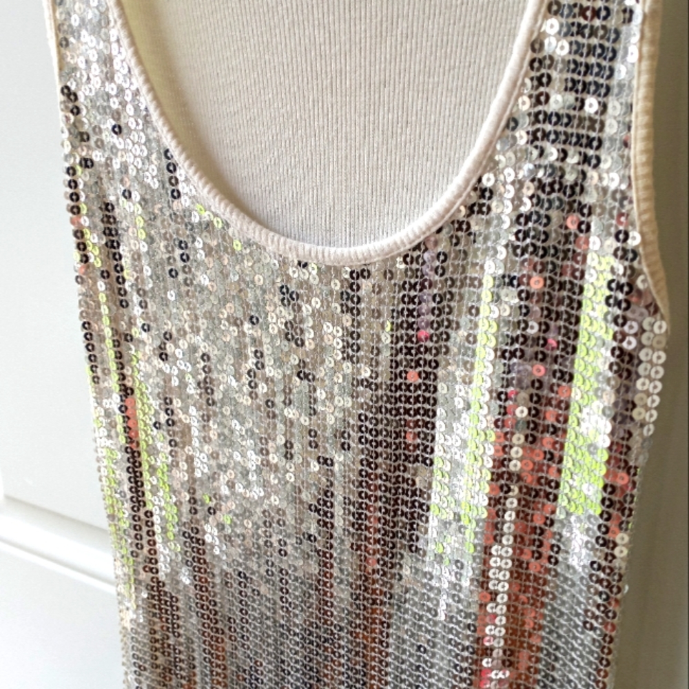 🦋Sequin tank top,Medium🦋 - Picture 3 of 6